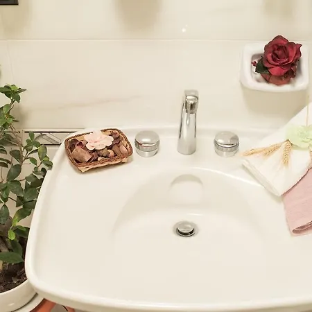 Donna Ida 1900 Apartment